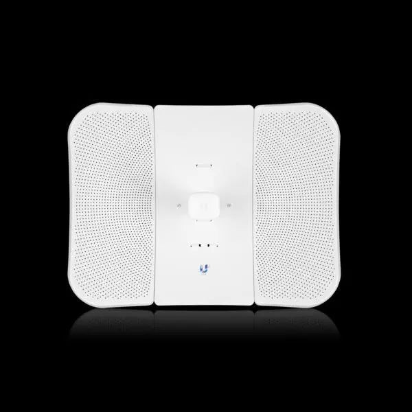 UBIQUITI LTU 5 GHz Long-Range Client Radio with integrated antenna, designed for PtMP environments.
