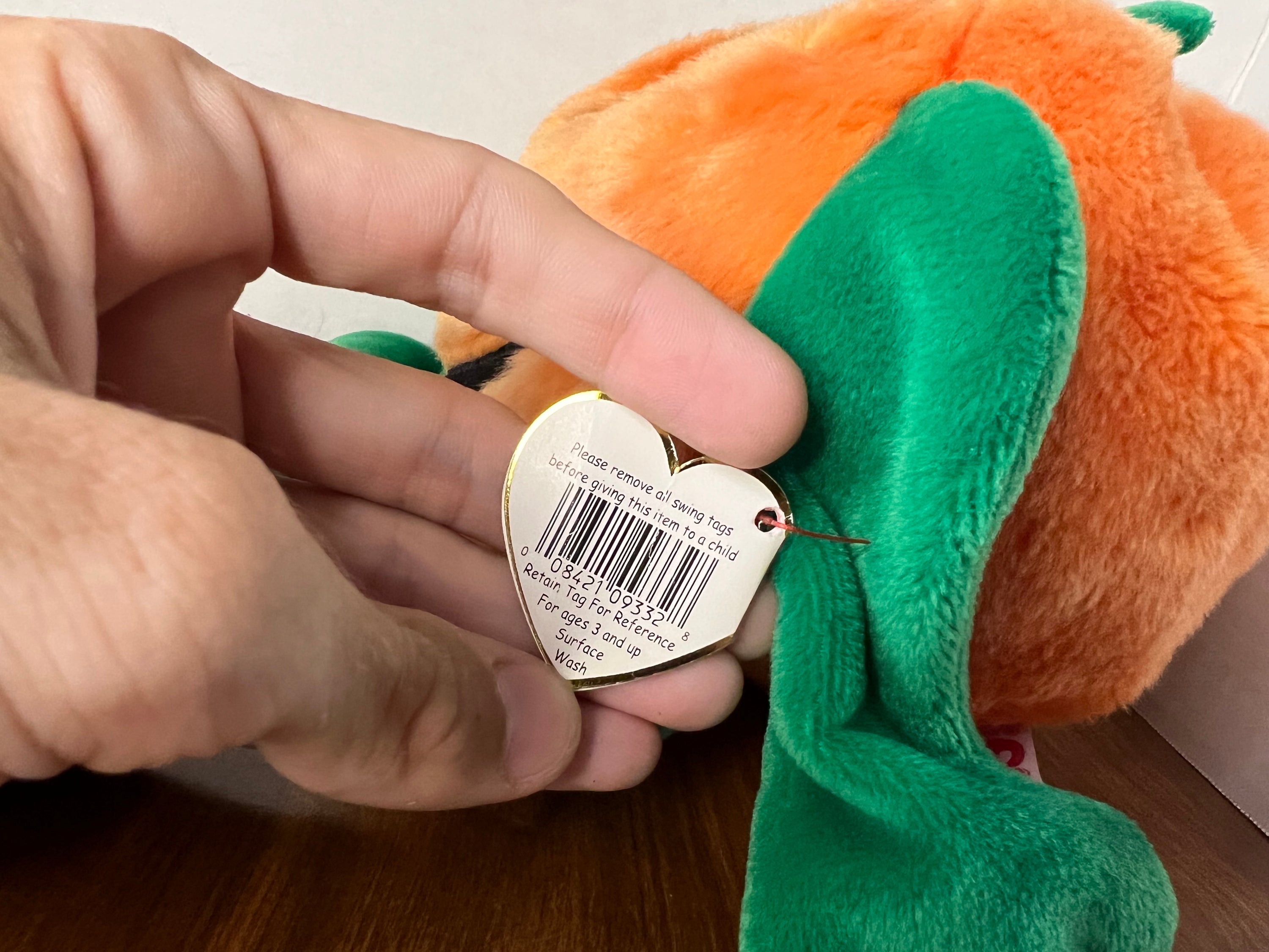 1999 Beanie Babies Collection Pumkin plush toy, bright orange with a cute design, perfect for collectors and children.