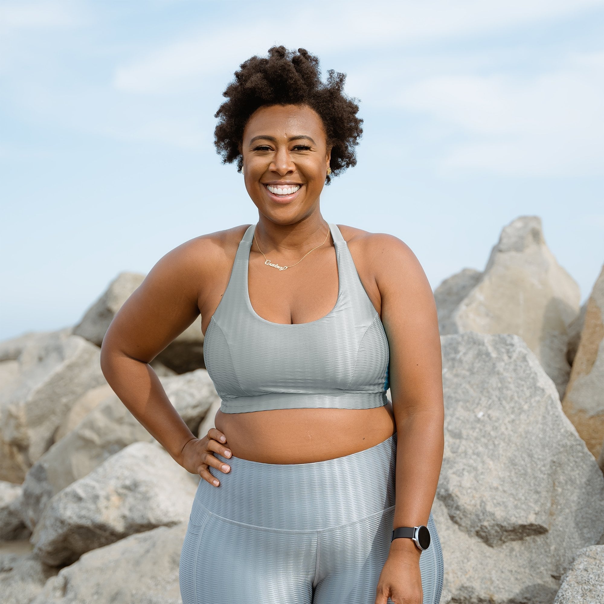 Dove Grey Cross Back Performance Bra Top featuring a stylish Zap pattern, designed for comfort and support during workouts.