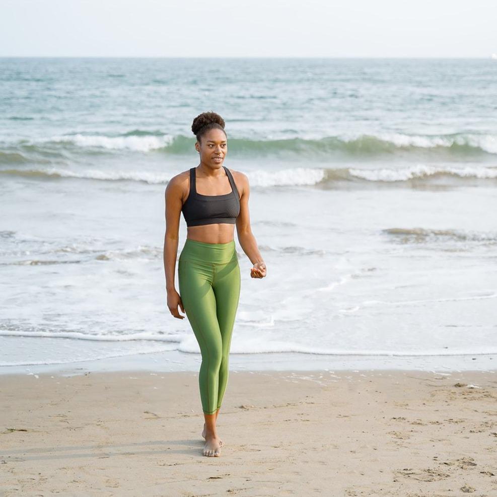 Hi-Rise Square Pocket Leggings in Chive Rib Pattern, featuring a high-rise waist and a square pocket for smartphone storage.