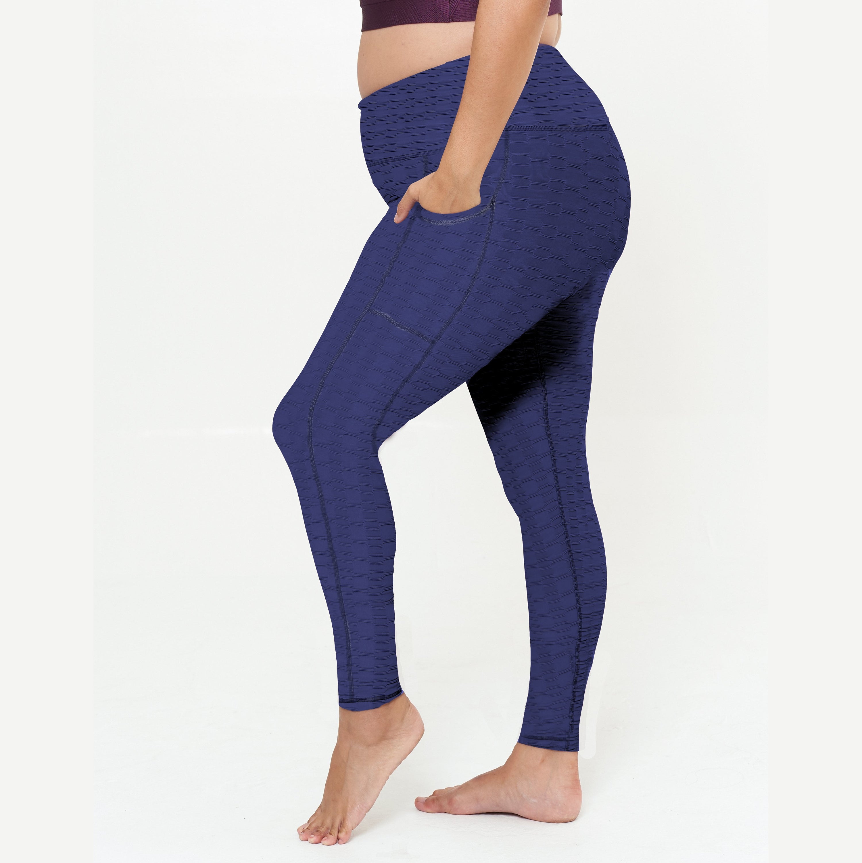 Hi-Rise Square Pocket Leggings in Navy Links Pattern, featuring a high-rise waistband and side pocket for phone storage.