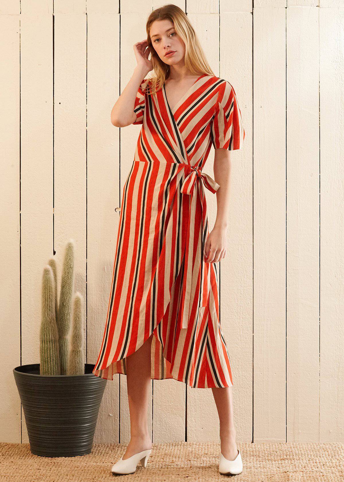 Puff Sleeve Wrap Dress in Poppy Multi featuring gathered sleeves and a tie closure, made from linen and viscose blend.