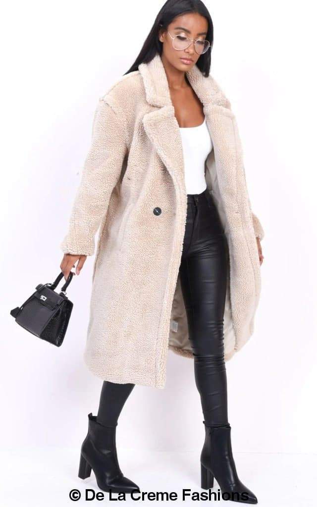 Jackie Double Breasted Borg Teddy Midi Coat in a stylish oversized design with a soft teddy finish, featuring double breasted buttons and side pockets.