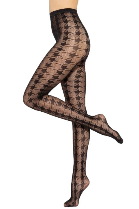 Gatta Runway 05 black fishnet tights featuring a seamless diamond pattern, perfect for stylish outfits.