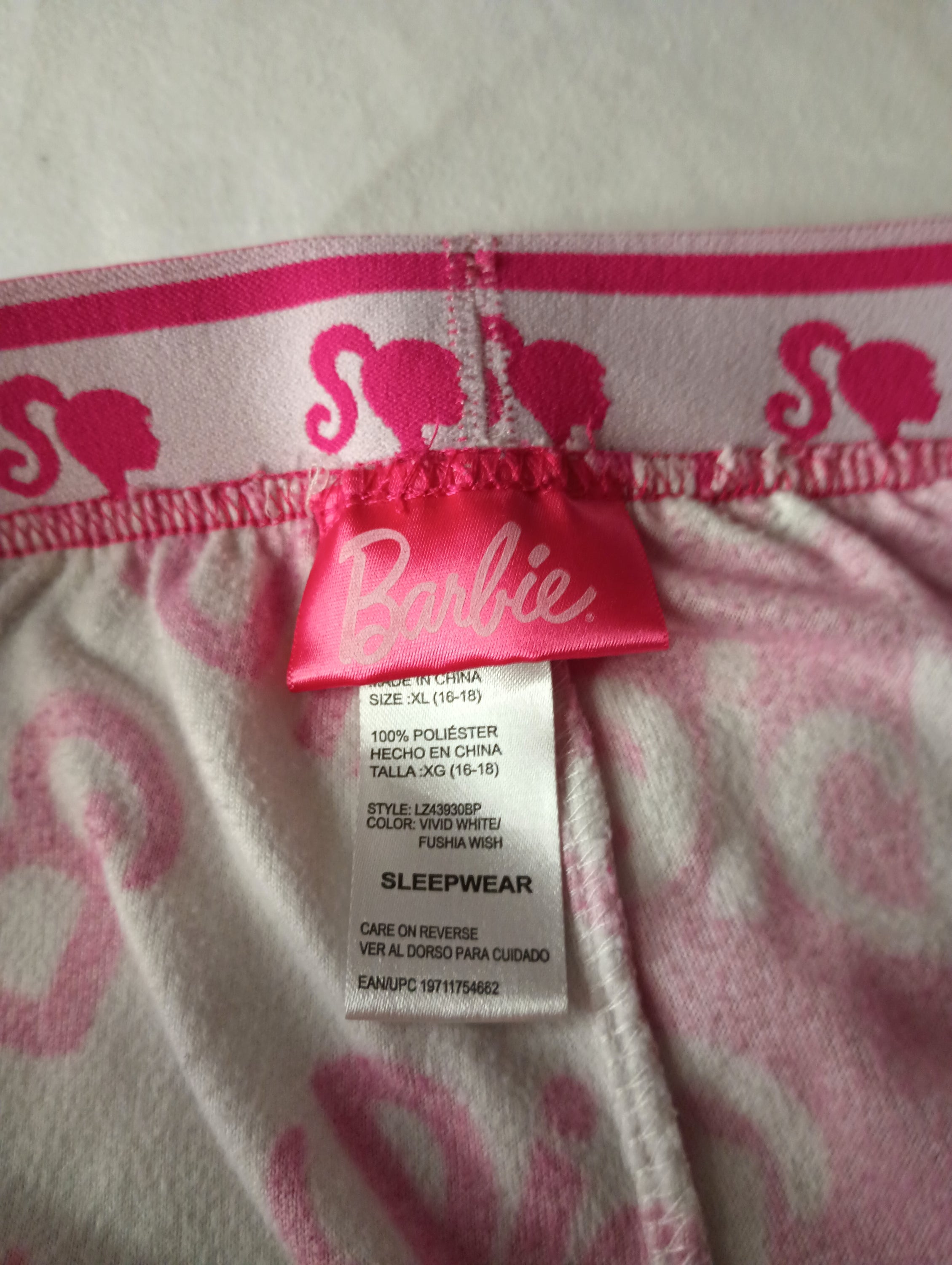 BARBIE Sleep Pants XL in vivid white and fuchsia, made from 100% polyester, perfect for lounging or sleeping.