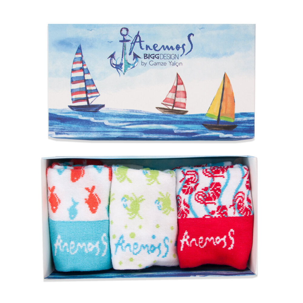 Anemoss Marine Collection Damen Sneakersocken Set mit bunten Designs, bestehend aus drei Paar weichen Baumwollsocken.