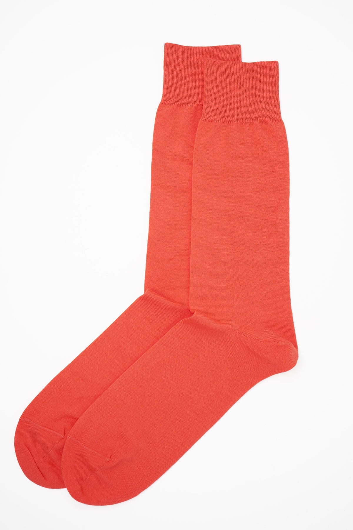 Classic Men's Socks in Salmon, made from luxurious Mercerised Egyptian cotton, featuring a seamless toe design for comfort.