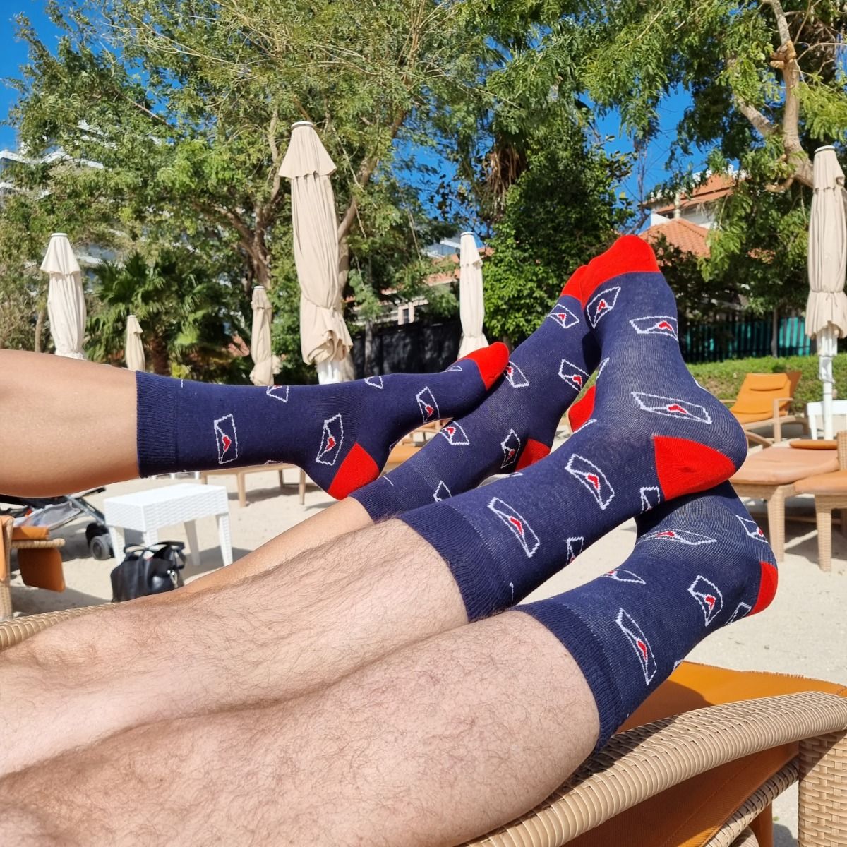 EMAIL dark blue socks featuring love-themed envelope designs, perfect for Valentine's Day gifts.