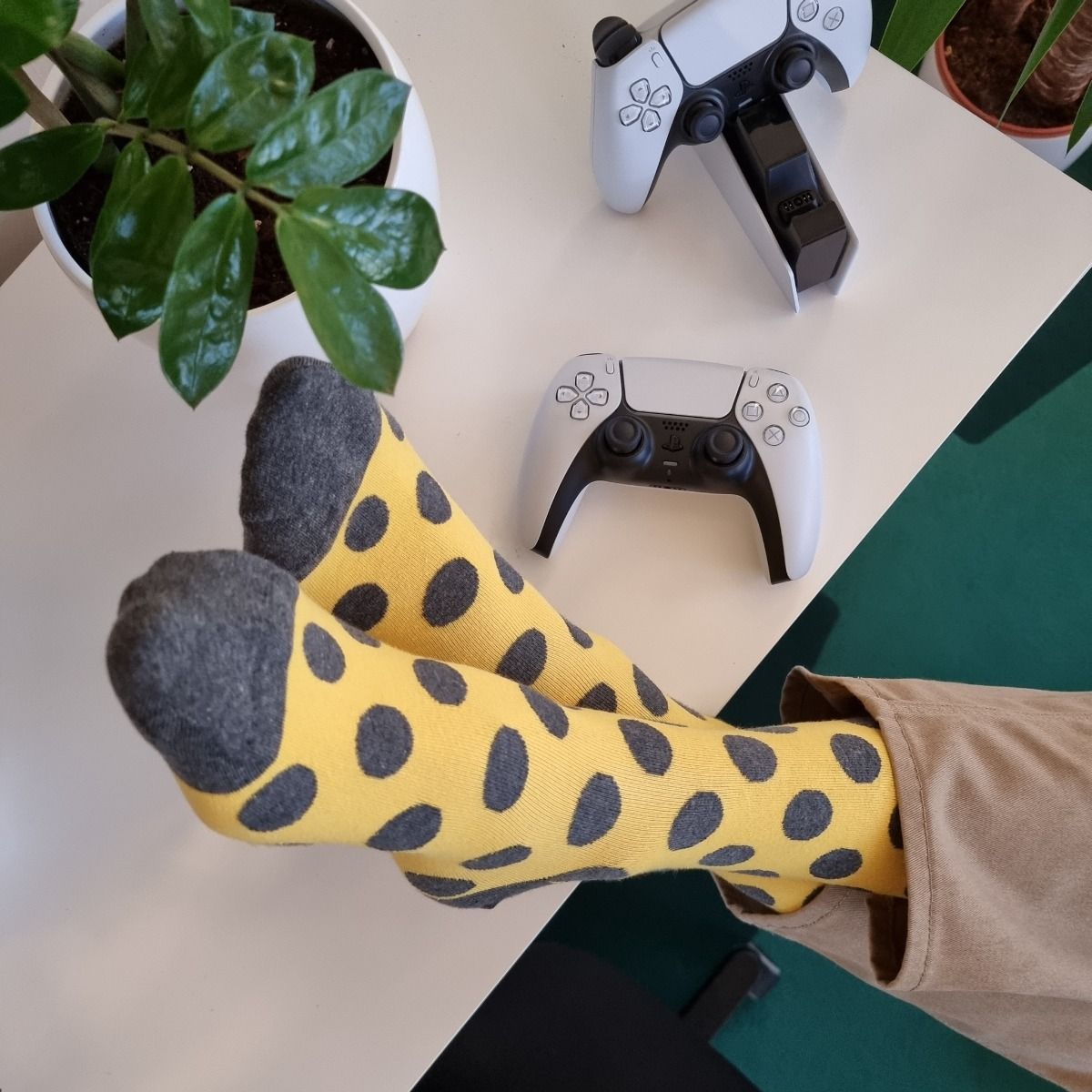 Bright yellow SUMMER cotton socks with playful dots, made from recycled materials, showcasing eco-friendly fashion.