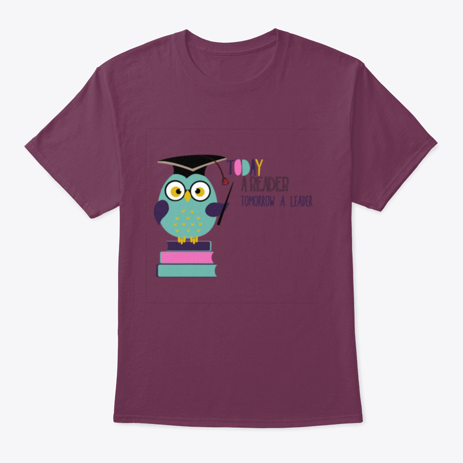 A cotton shirt featuring an owl with a book and graduation cap, symbolizing education and leadership.