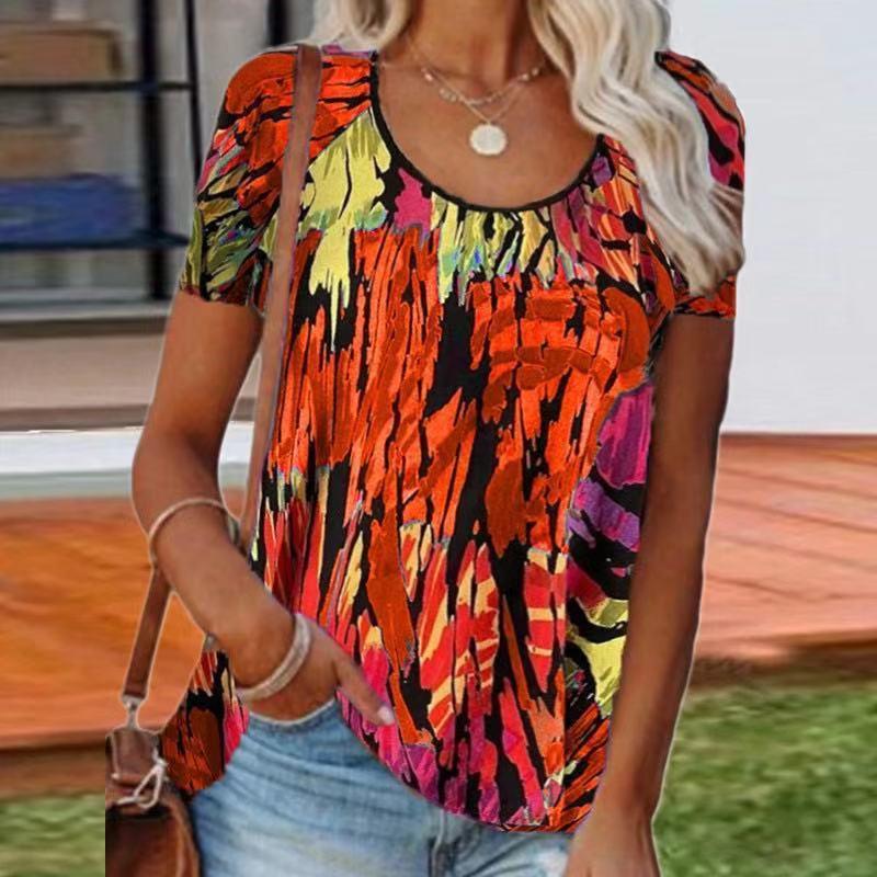 2021 New Women Loose Printed Round Neck Short Sleeve T-shirt Top in a stylish design, showcasing its comfortable fit and vibrant print.