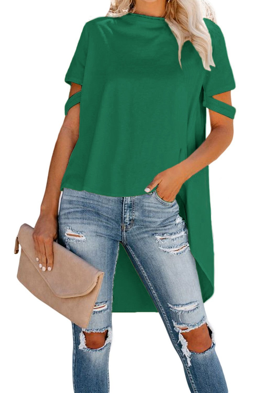 Asymmetric short t-shirt Vebtura in green with round neckline and short sleeves, featuring a longer back for a stylish look.