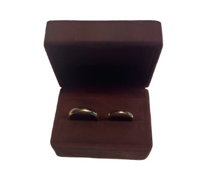 Classic Matching Bands Set by Mayor's featuring a 5mm and 3mm band, elegantly designed for couples.
