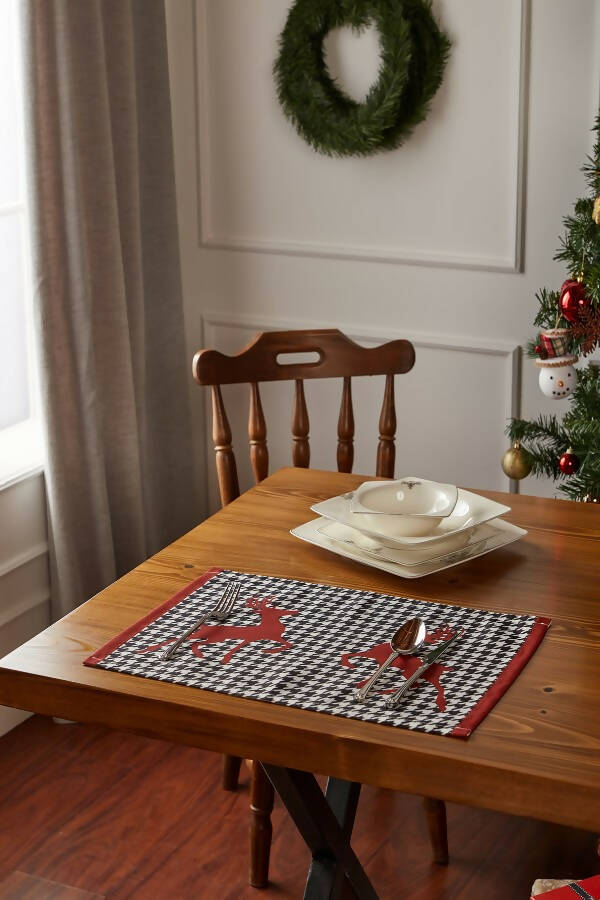 Deer Pattern Maroon & Black Hounds-Tooth Placemat Set featuring elegant deer design and hounds-tooth pattern.
