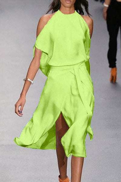 Elegant Cut Out Midi Dress Thiena in yellow, featuring a round neckline, short sleeves with shoulder slits, and a wrap skirt below the knees.