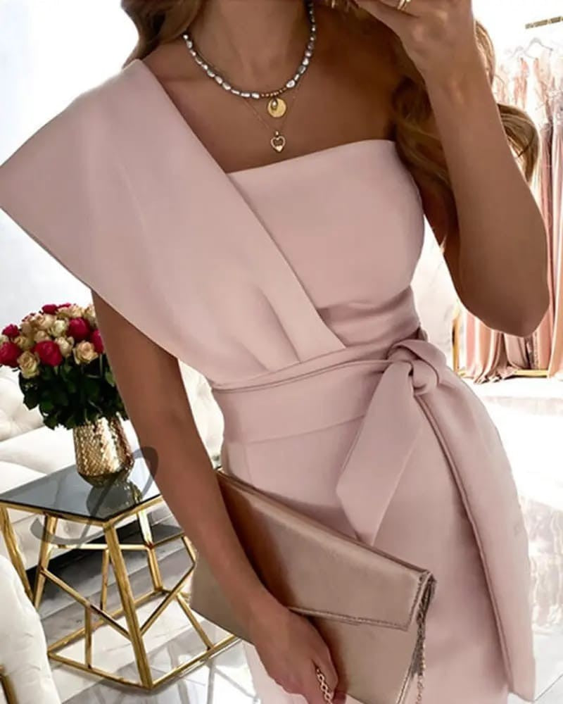 Elegant light pink midi dress Triona with asymmetrical neckline and one sleeve, featuring a fitted skirt with a stylish slit, made in Italy.