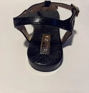 Fashion Thong Sandals with Back BB, stylish and comfortable women's footwear in a chic design.