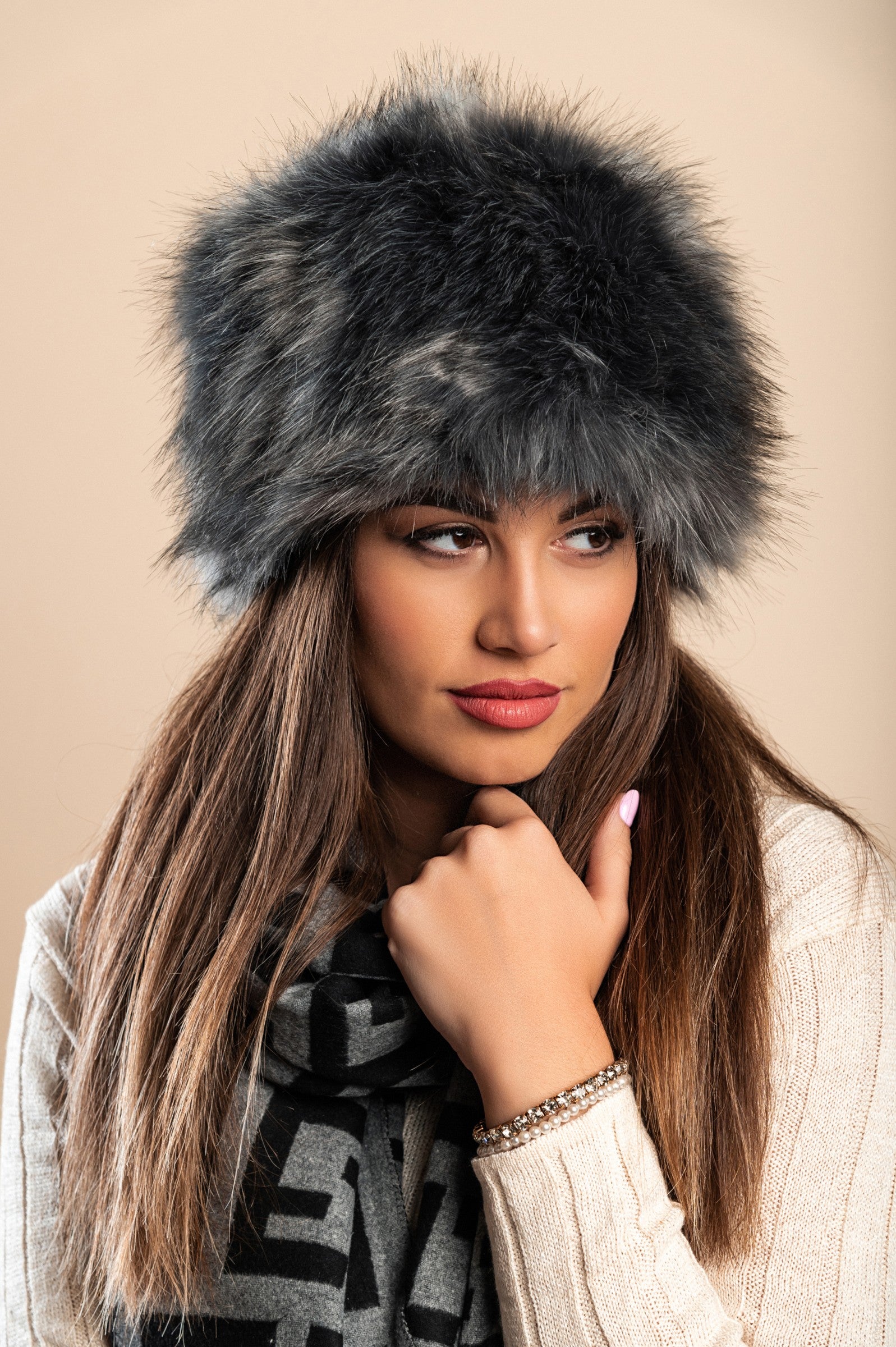 Elegant dark gray hat with synthetic fur, showcasing its soft texture and stylish design.