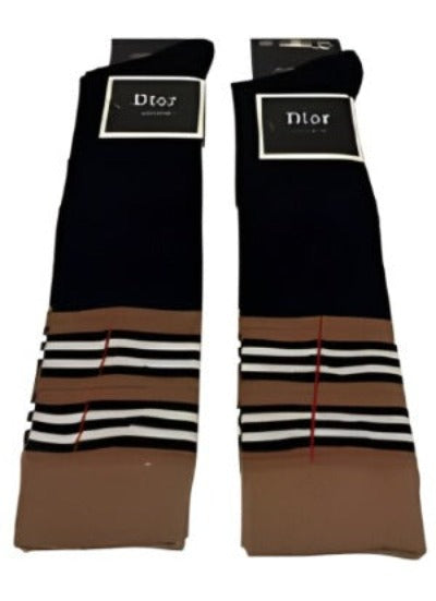 Cozy Burberry high knee socks resting below the knee, showcasing their stylish design and stay-up technology.