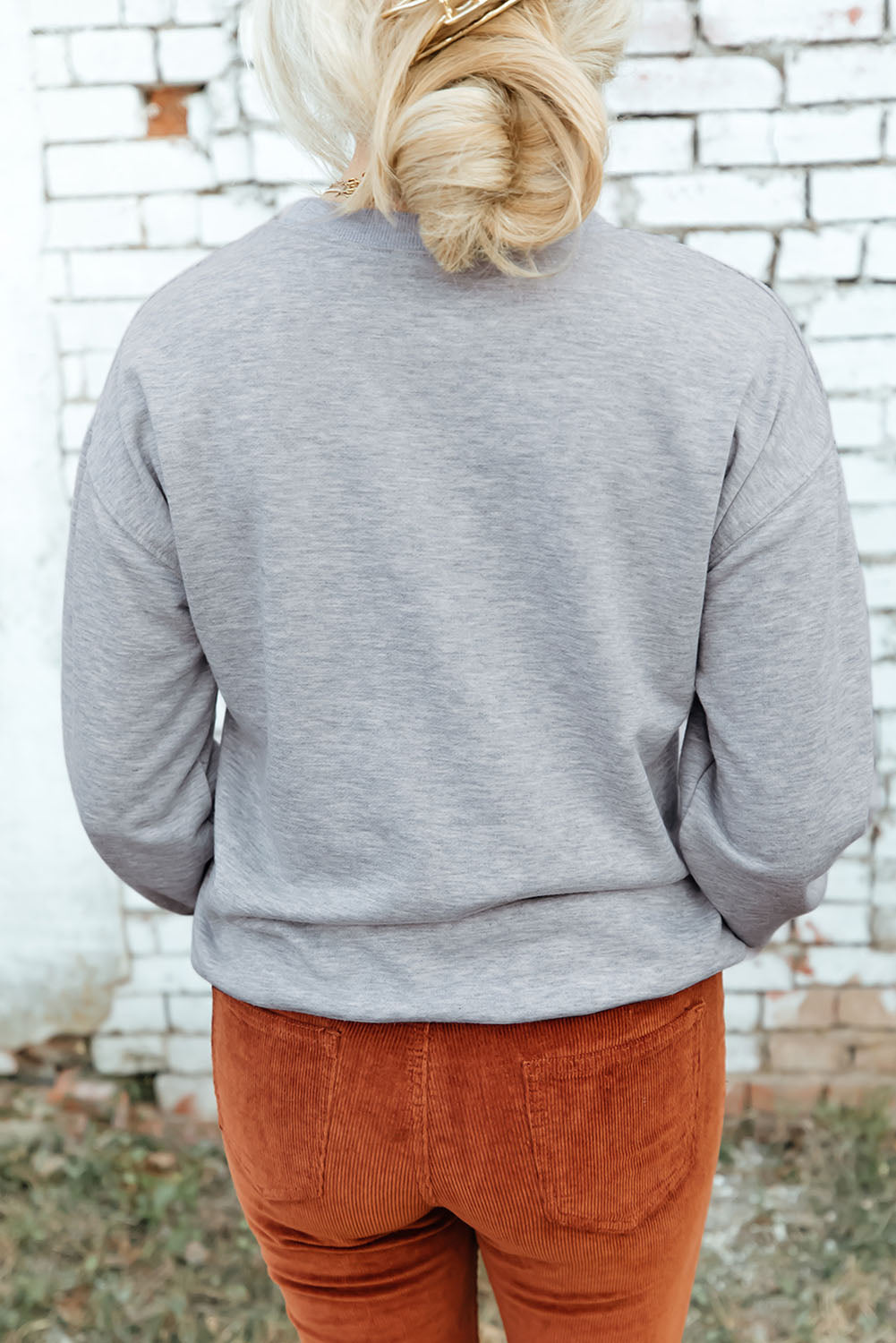 LUCKY Dropped Shoulder Sweatshirt in casual style, featuring a round neck and ribbed details, perfect for everyday wear.