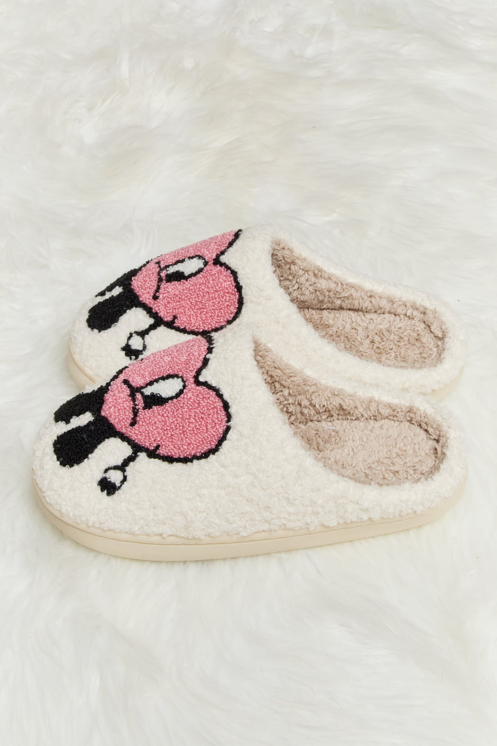 Melody Love Heart Print Plush Slippers featuring soft fleece and a charming heart pattern, perfect for cozy home wear.
