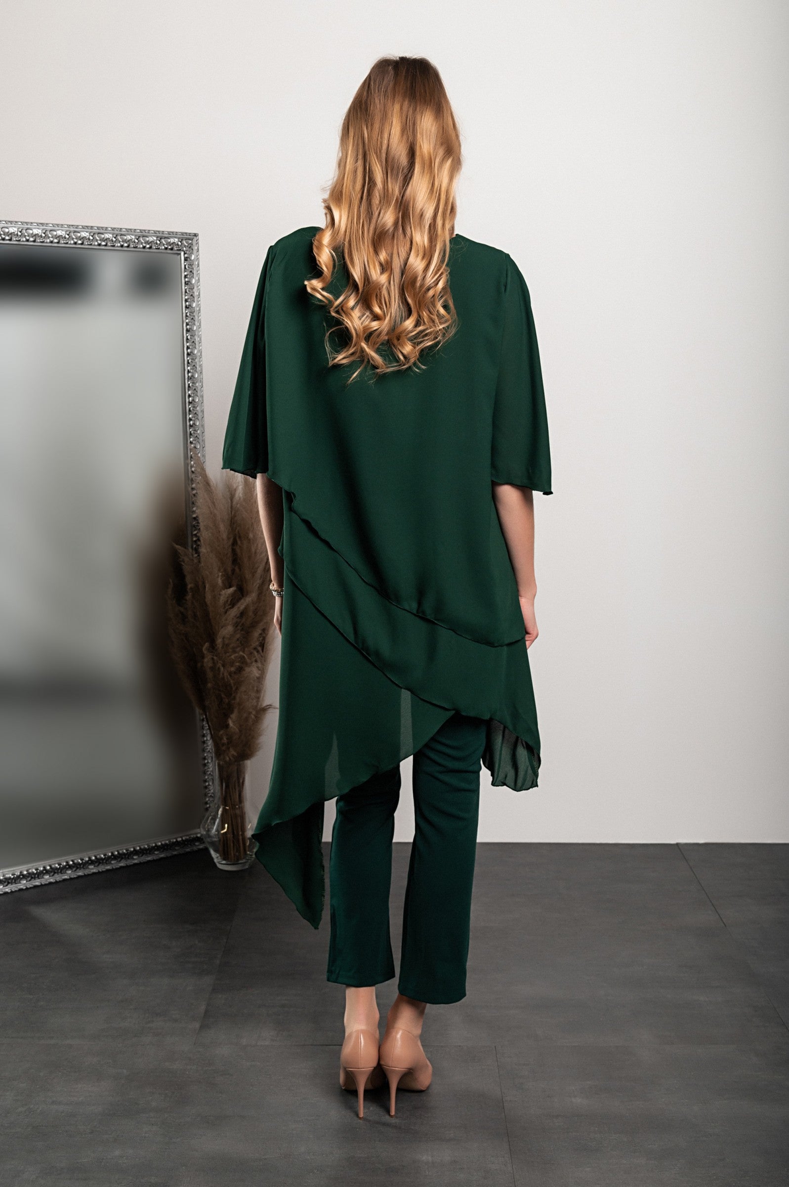 Elegant green translucent tunic and long pants set, showcasing a loose fit and round collar, perfect for various occasions.