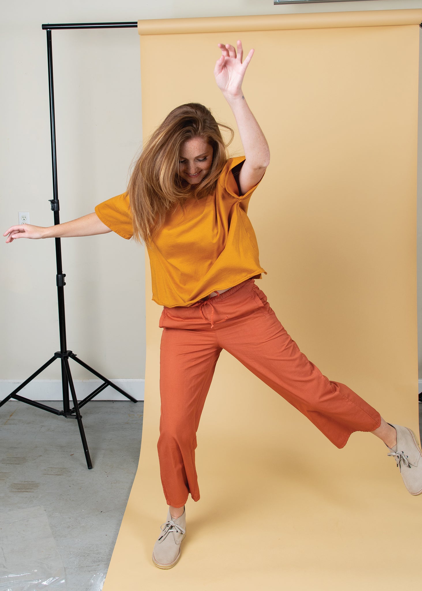 Shore Pant in Clay Twill, showcasing its relaxed fit and modern cropped length, made from eco-friendly cotton twill.