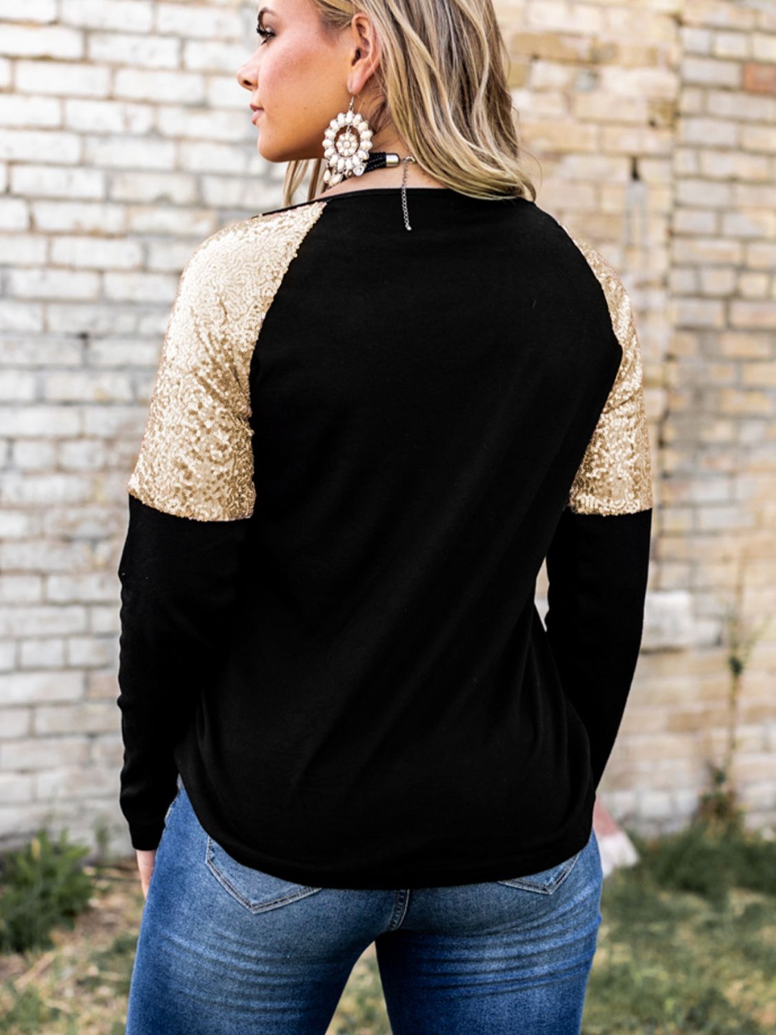 THANKFUL Lightning Graphic Sequined Top featuring a stylish lightning design and long raglan sleeves, perfect for casual wear.