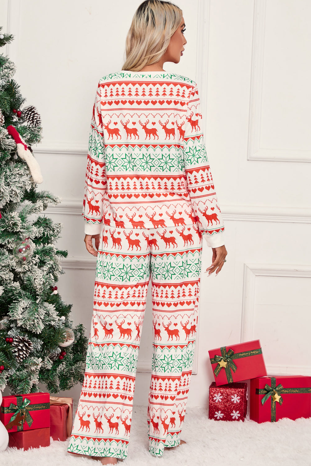 A cozy White Christmas Print Pullover and Pants Lounge Set featuring festive designs, perfect for holiday lounging.