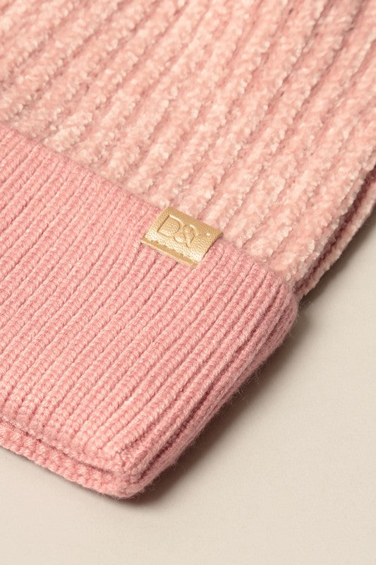 Winter Solid Chenille Cuff Beanie with Pom Pom, soft and warm, suitable for men and women, featuring a stylish pom pom on top.